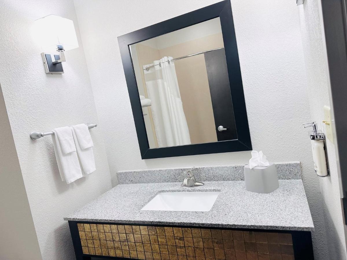Holiday Inn Express & Suites Houston East - Baytown, An Ihg Hotel Exterior foto